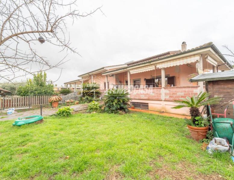 casa indipendente in vendita a Ladispoli