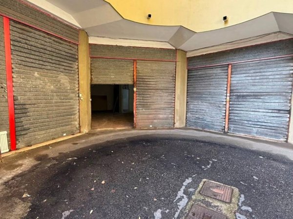 locale commerciale in vendita a Ladispoli in zona Marina di San Nicola