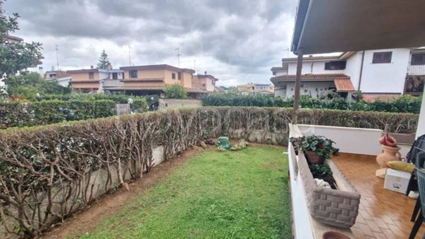 casa indipendente in vendita a Ladispoli