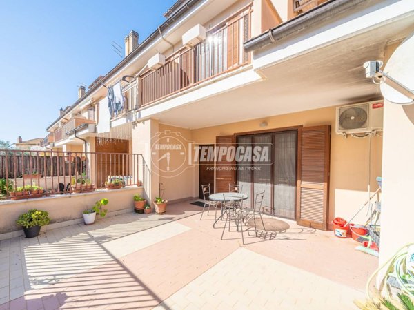 casa indipendente in vendita a Ladispoli