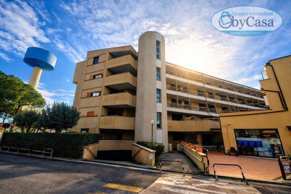 appartamento in vendita a Ladispoli in zona Marina di San Nicola