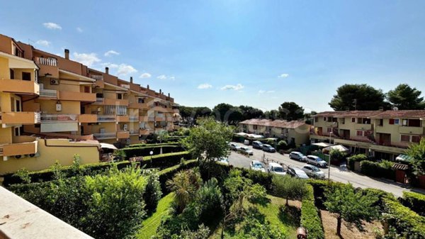 appartamento in vendita a Ladispoli in zona Marina di San Nicola