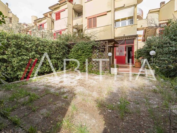 appartamento in vendita a Ladispoli in zona Marina di San Nicola