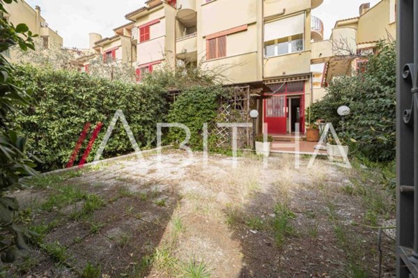 appartamento in vendita a Ladispoli in zona Marina di San Nicola