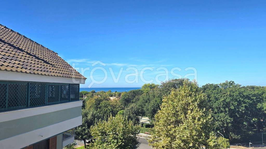 appartamento in vendita a Ladispoli in zona Marina di San Nicola