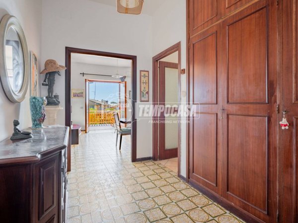 appartamento in vendita a Ladispoli in zona Marina di San Nicola