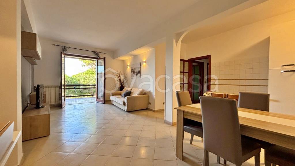 appartamento in vendita a Ladispoli in zona Marina di San Nicola