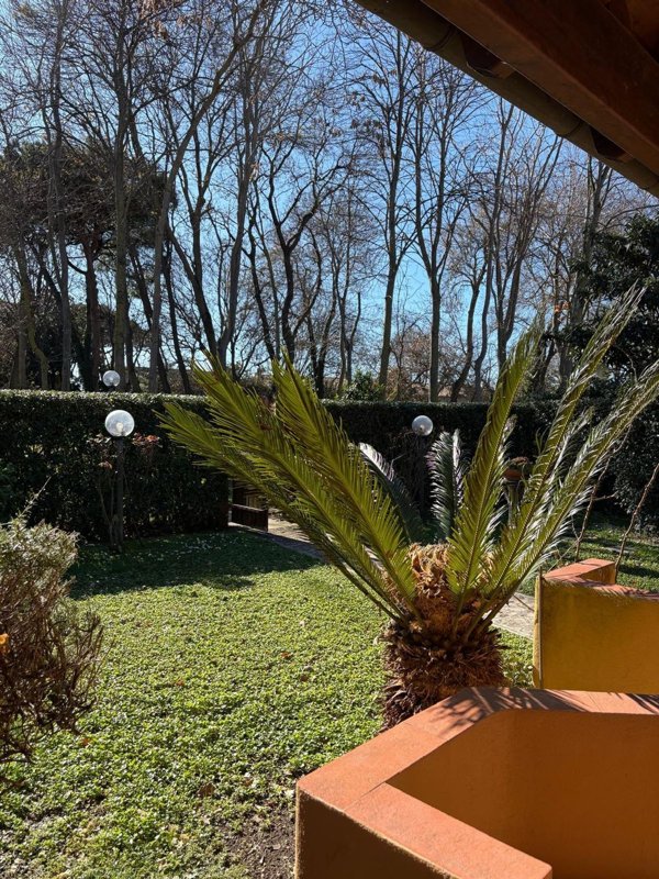 casa indipendente in vendita a Ladispoli