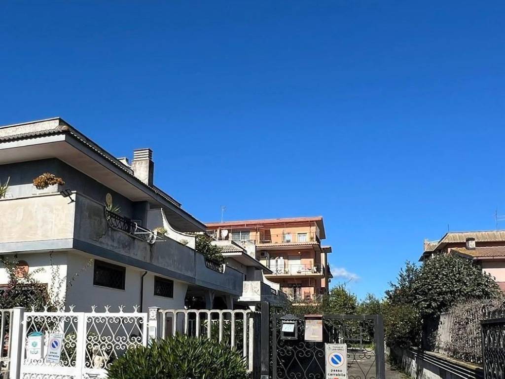 casa indipendente in vendita a Ladispoli