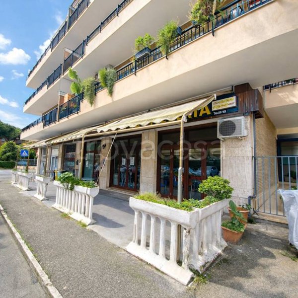 negozio in vendita a Ladispoli