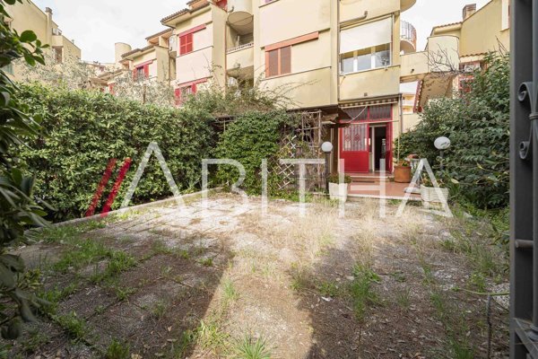 appartamento in vendita a Ladispoli in zona Marina di San Nicola