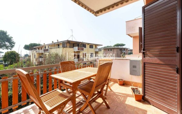 appartamento in vendita a Ladispoli in zona Marina di San Nicola