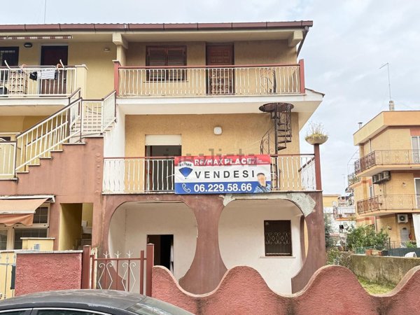 casa indipendente in vendita a Ladispoli