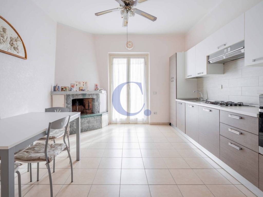 appartamento in vendita a Ladispoli in zona Marina di San Nicola