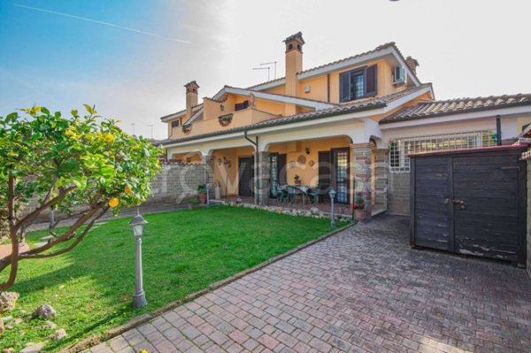 casa indipendente in vendita a Ladispoli