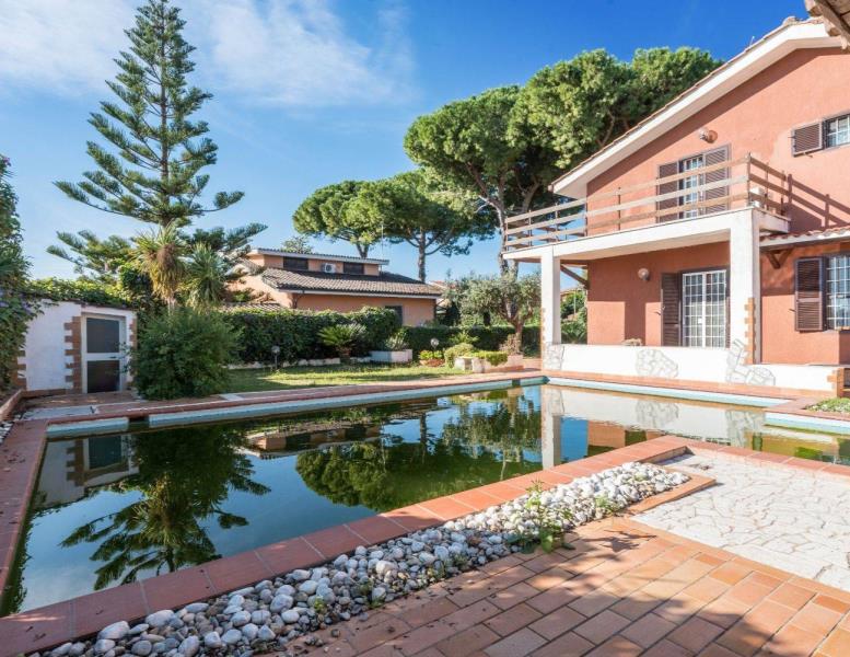 casa indipendente in vendita a Ladispoli in zona Marina di San Nicola