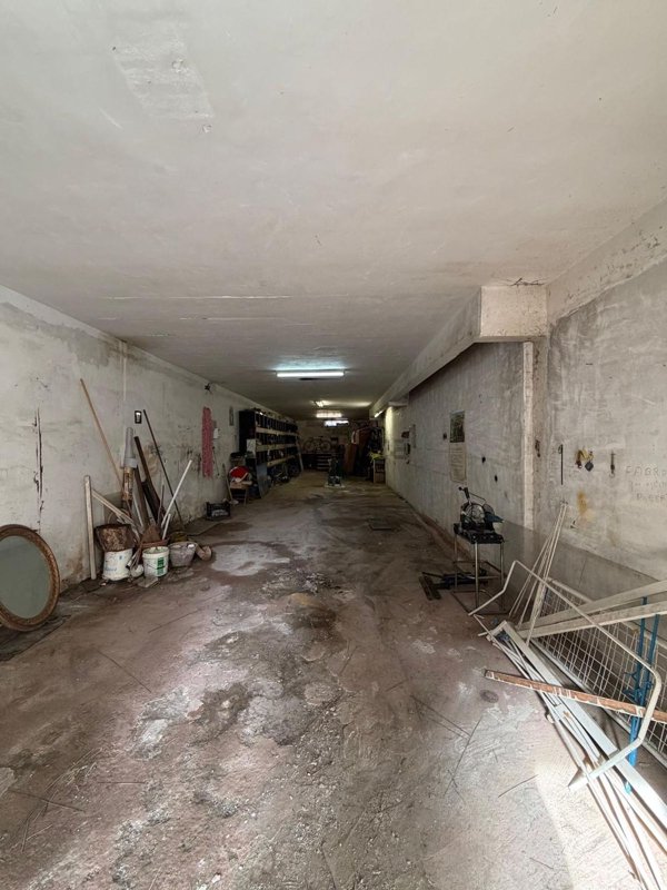 locale di sgombero in vendita a Ladispoli