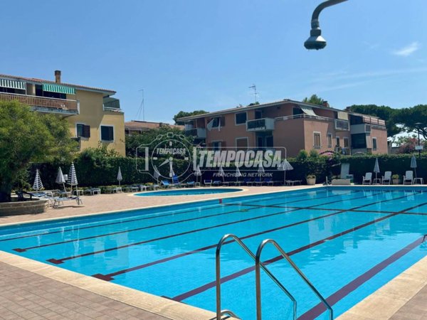 appartamento in vendita a Ladispoli in zona Marina di San Nicola