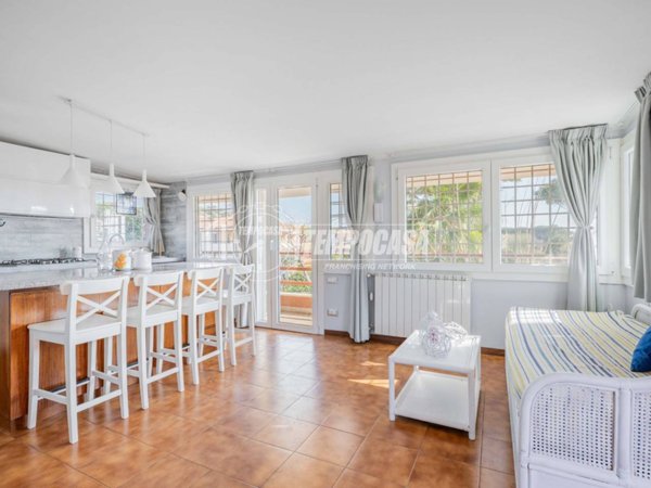 appartamento in vendita a Ladispoli in zona Marina di San Nicola