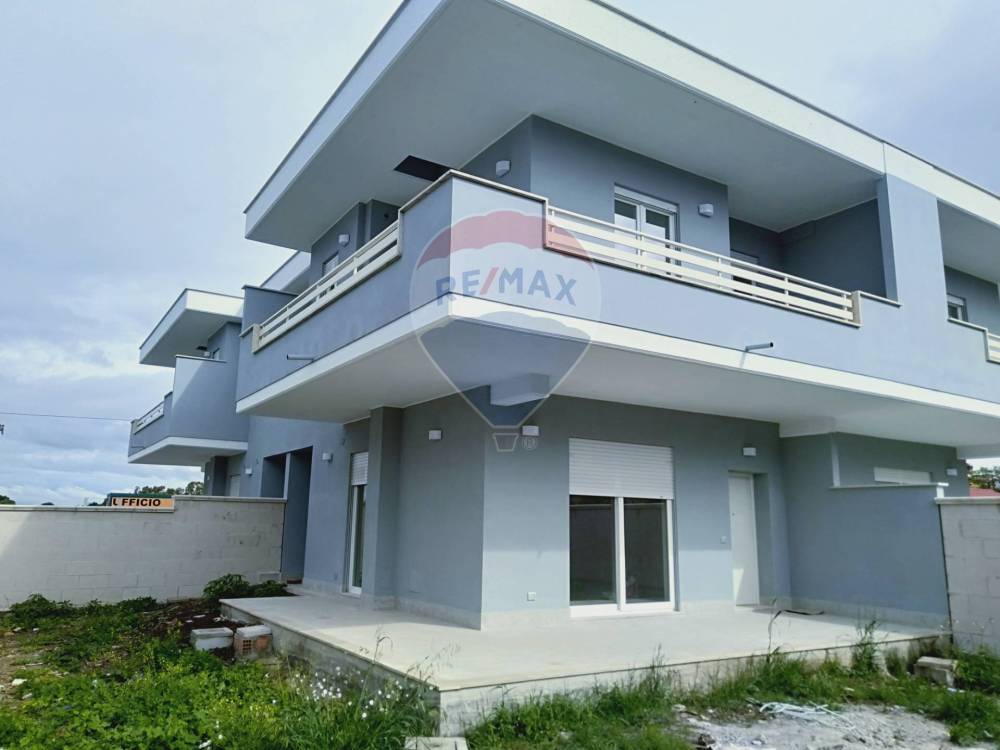 casa indipendente in vendita a Ladispoli