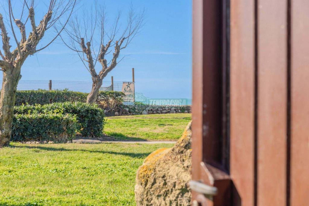 casa indipendente in vendita a Ladispoli in zona Marina di San Nicola