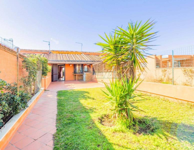 casa indipendente in vendita a Ladispoli in zona Marina di San Nicola