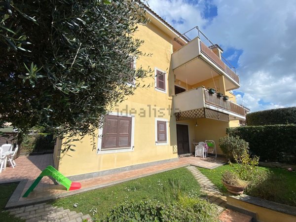 appartamento in vendita a Ladispoli in zona Marina di San Nicola