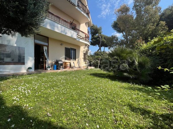 appartamento in vendita a Ladispoli in zona Marina di San Nicola