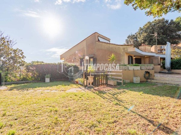 casa indipendente in vendita a Ladispoli in zona Marina di San Nicola