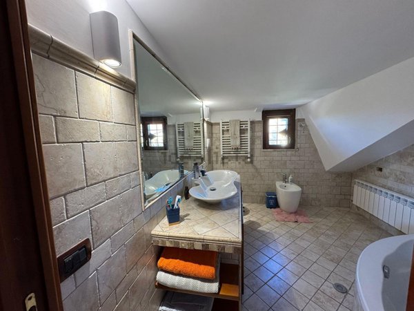 casa indipendente in vendita a Ladispoli