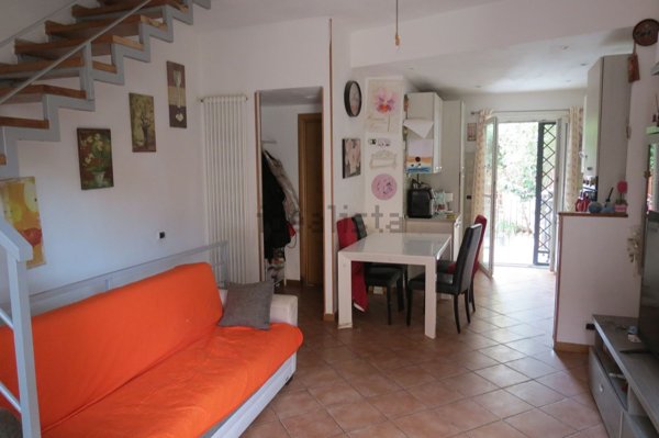 casa indipendente in vendita a Ladispoli