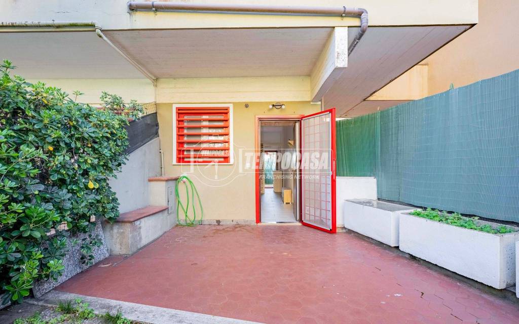 appartamento in vendita a Ladispoli in zona Marina di San Nicola