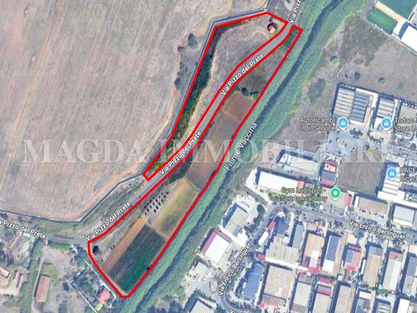 locale di sgombero in vendita a Ladispoli