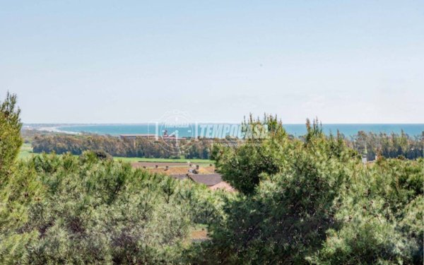 appartamento in vendita a Ladispoli in zona Marina di San Nicola