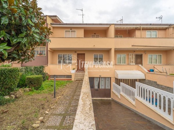 casa indipendente in vendita a Ladispoli