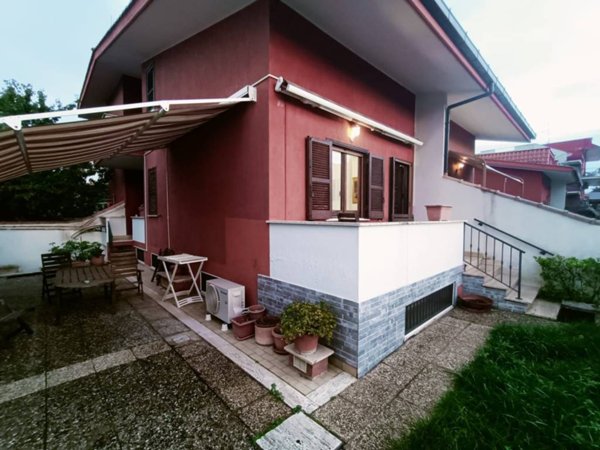 casa indipendente in vendita a Ladispoli