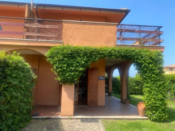 casa indipendente in vendita a Ladispoli in zona Marina di San Nicola