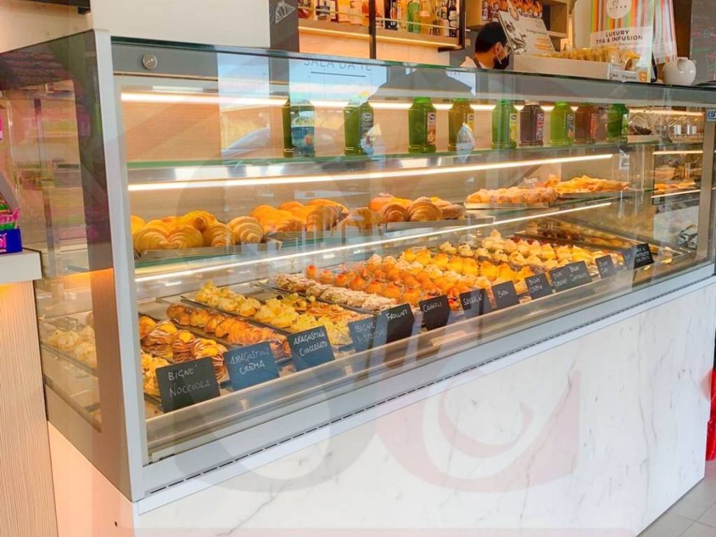 negozio in vendita a Ladispoli