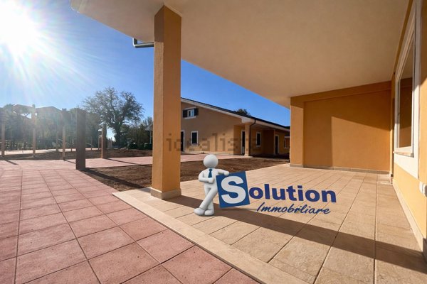 casa indipendente in vendita a Ladispoli in zona Marina di San Nicola