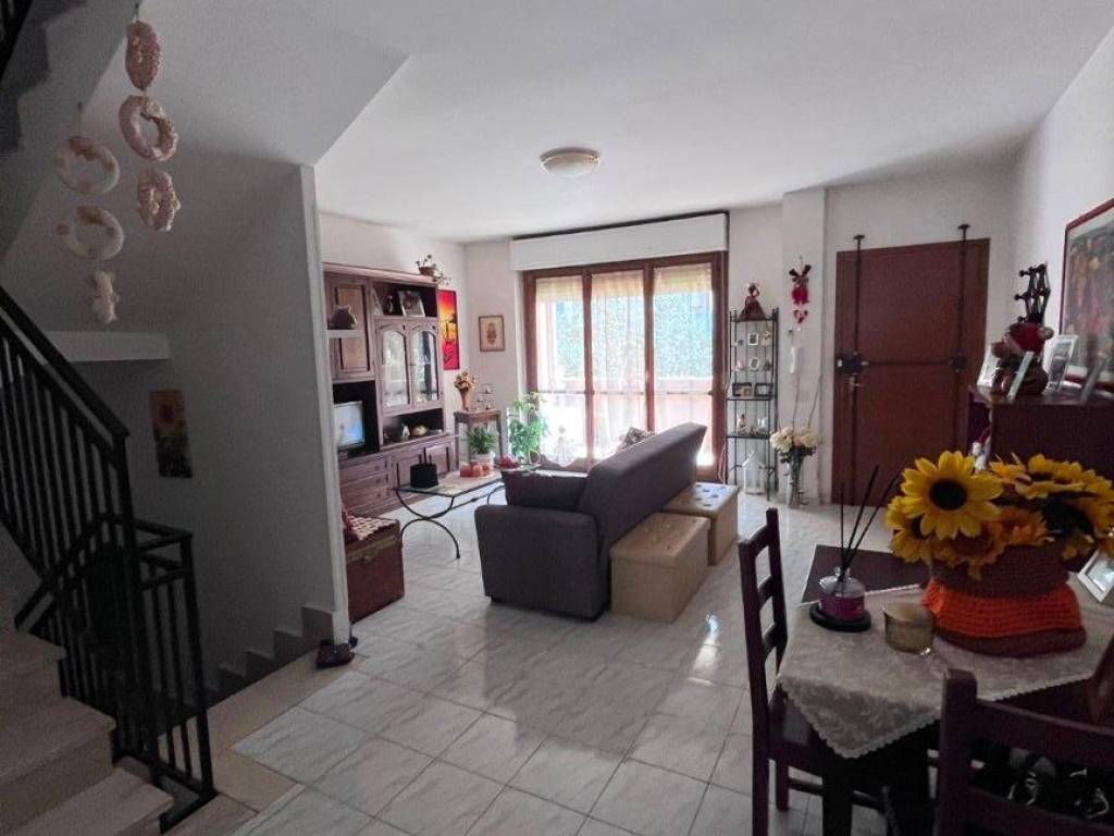 casa indipendente in vendita a Ladispoli