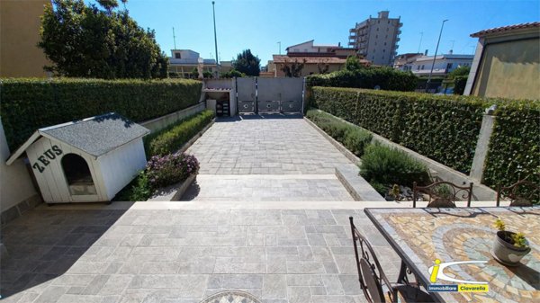 casa indipendente in vendita a Ladispoli