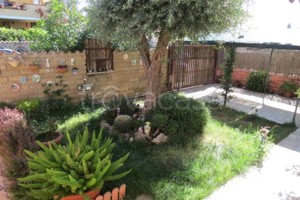 casa indipendente in vendita a Ladispoli