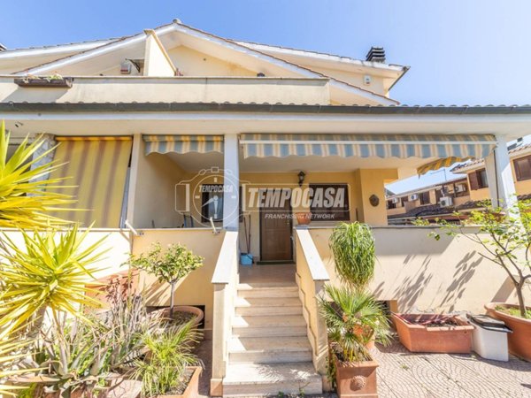 casa indipendente in vendita a Ladispoli