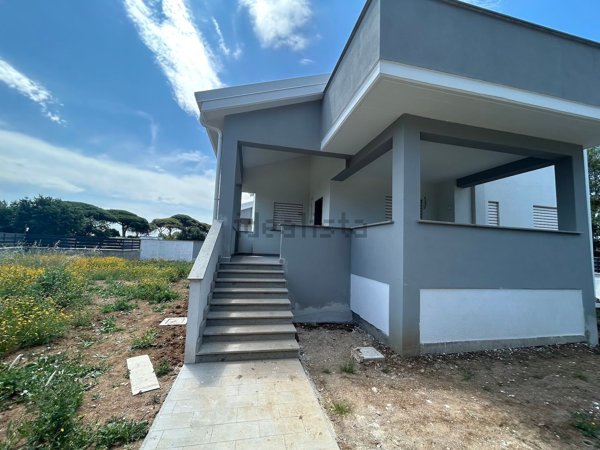 casa indipendente in vendita a Ladispoli