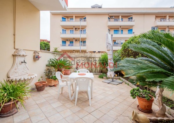 casa semindipendente in vendita a Ladispoli