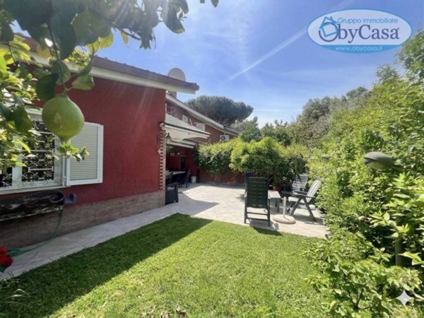 casa indipendente in vendita a Ladispoli in zona Marina di San Nicola