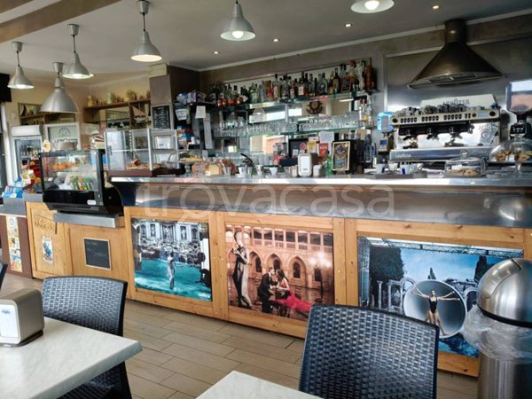 negozio in vendita a Ladispoli in zona Marina di San Nicola
