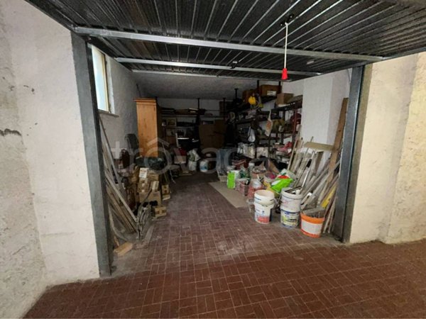 locale di sgombero in vendita a Ladispoli