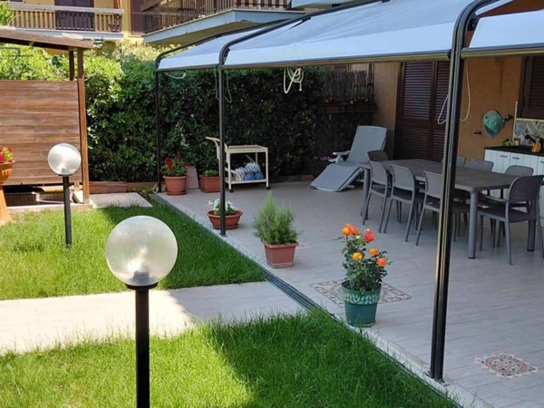 appartamento in vendita a Ladispoli in zona Marina di San Nicola