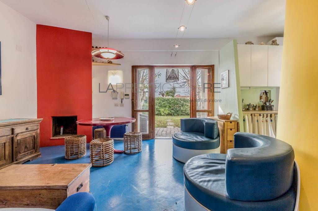 casa indipendente in vendita a Ladispoli in zona Marina di San Nicola